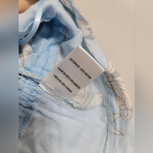 NWT Gab & Kate pastel blue and white floral crop top Size L 100% Rayon - Picture 8 of 10